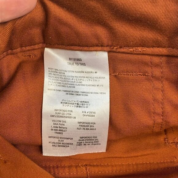 VOLCOM TRUE TO THIS MEN Size 26 Burnt Orange Stretch Casual Pants Chino Cuffed - Picture 6 of 10